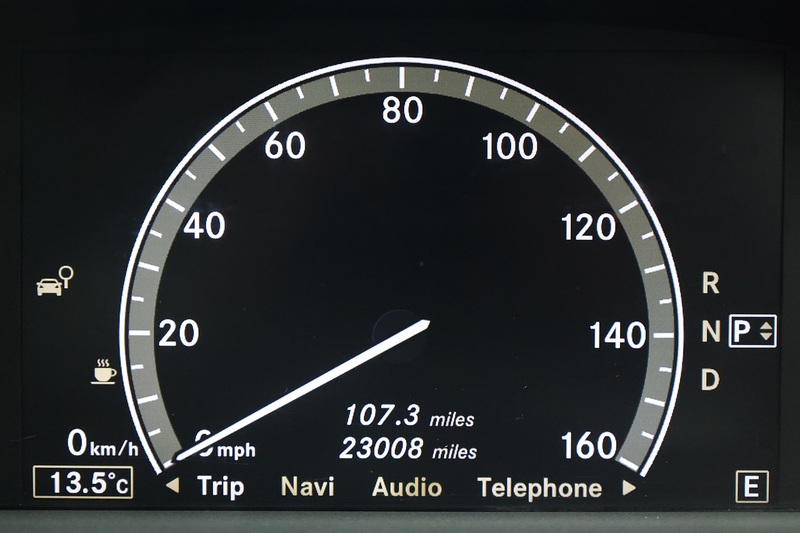 Mercedes-Benz S350 CDI AMG Sports Pack + Sunroof + Full Main Dealer History Image 38