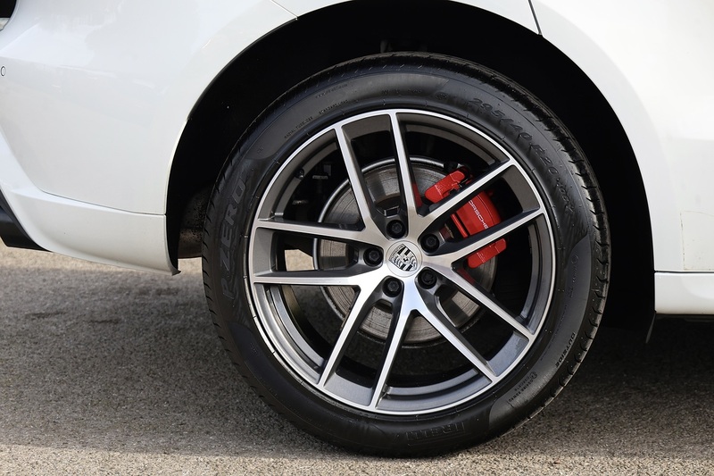 Porsche Macan S 1 Owner + Full Porsche Main Dealer + £11k in cost options Image 43