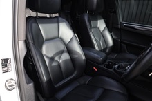 Porsche Macan S 1 Owner + Full Porsche Main Dealer + £11k in cost options - Thumb 20