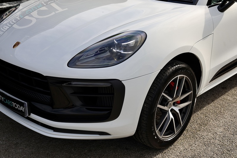 Porsche Macan S 1 Owner + Full Porsche Main Dealer + £11k in cost options Image 36