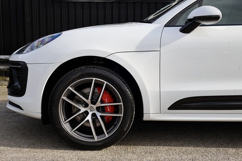 Porsche Macan S 1 Owner + Full Porsche Main Dealer + £11k in cost options Image 37