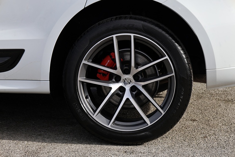 Porsche Macan S 1 Owner + Full Porsche Main Dealer + £11k in cost options Image 41