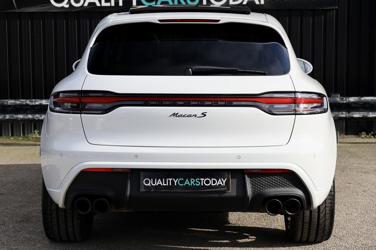 Porsche Macan S 1 Owner + Full Porsche Main Dealer + £11k in cost options - Large 4