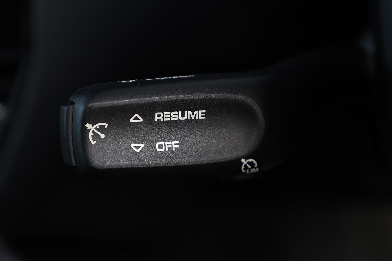 Porsche Macan S 1 Owner + Full Porsche Main Dealer + £11k in cost options - Large 54