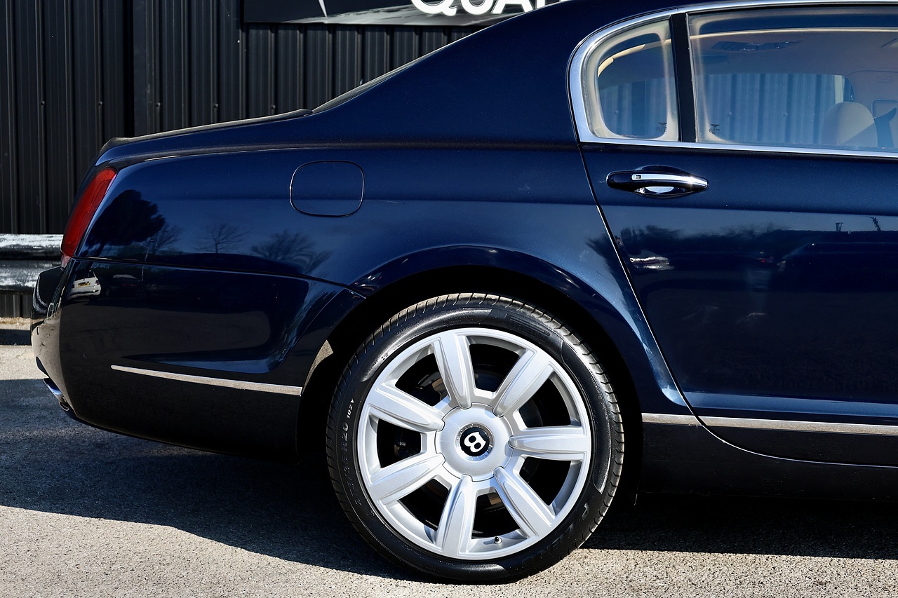 Bentley Continental Flying Spur 6.0 W12 +  4 Seats + High Spec + Previously Sold by Ourselves - Large 21