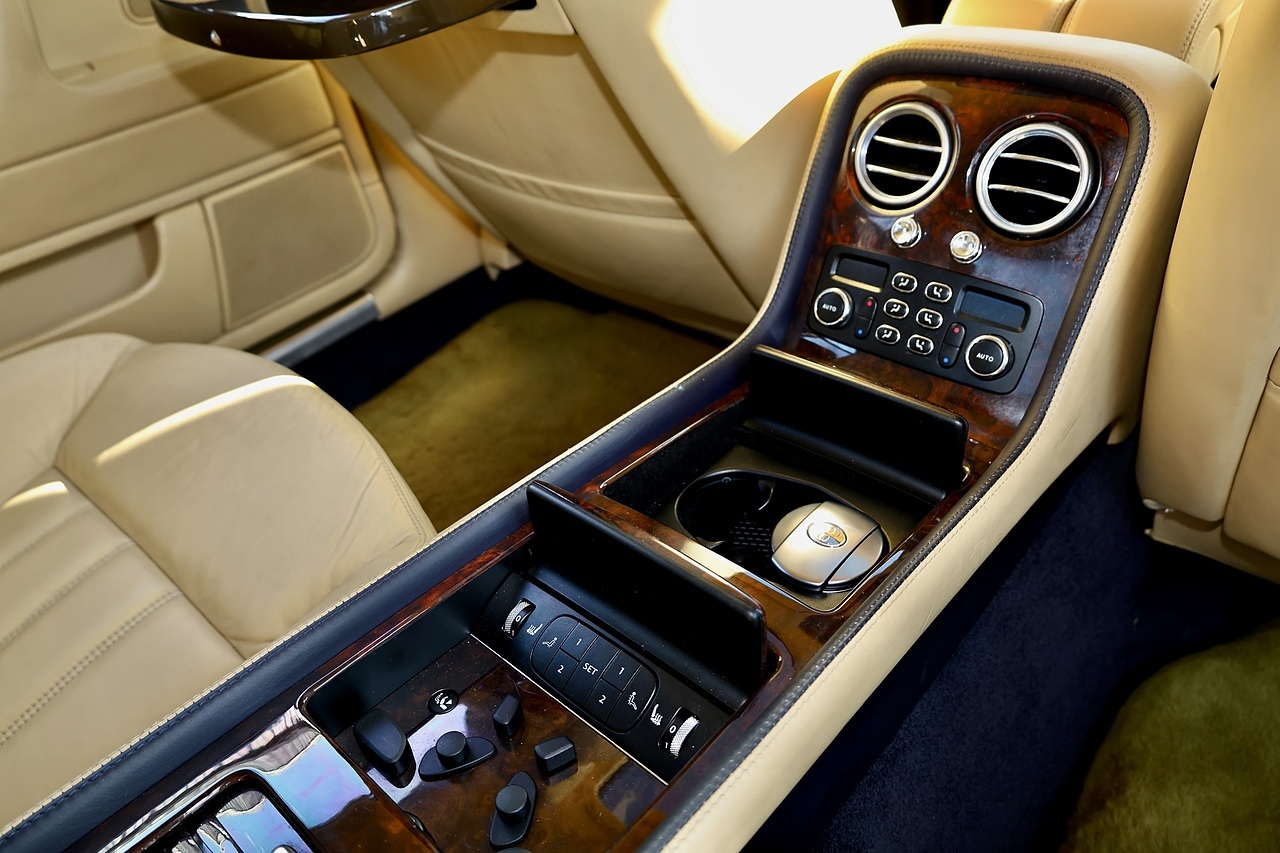 Bentley Continental Flying Spur 6.0 W12 +  4 Seats + High Spec + Previously Sold by Ourselves - Large 13