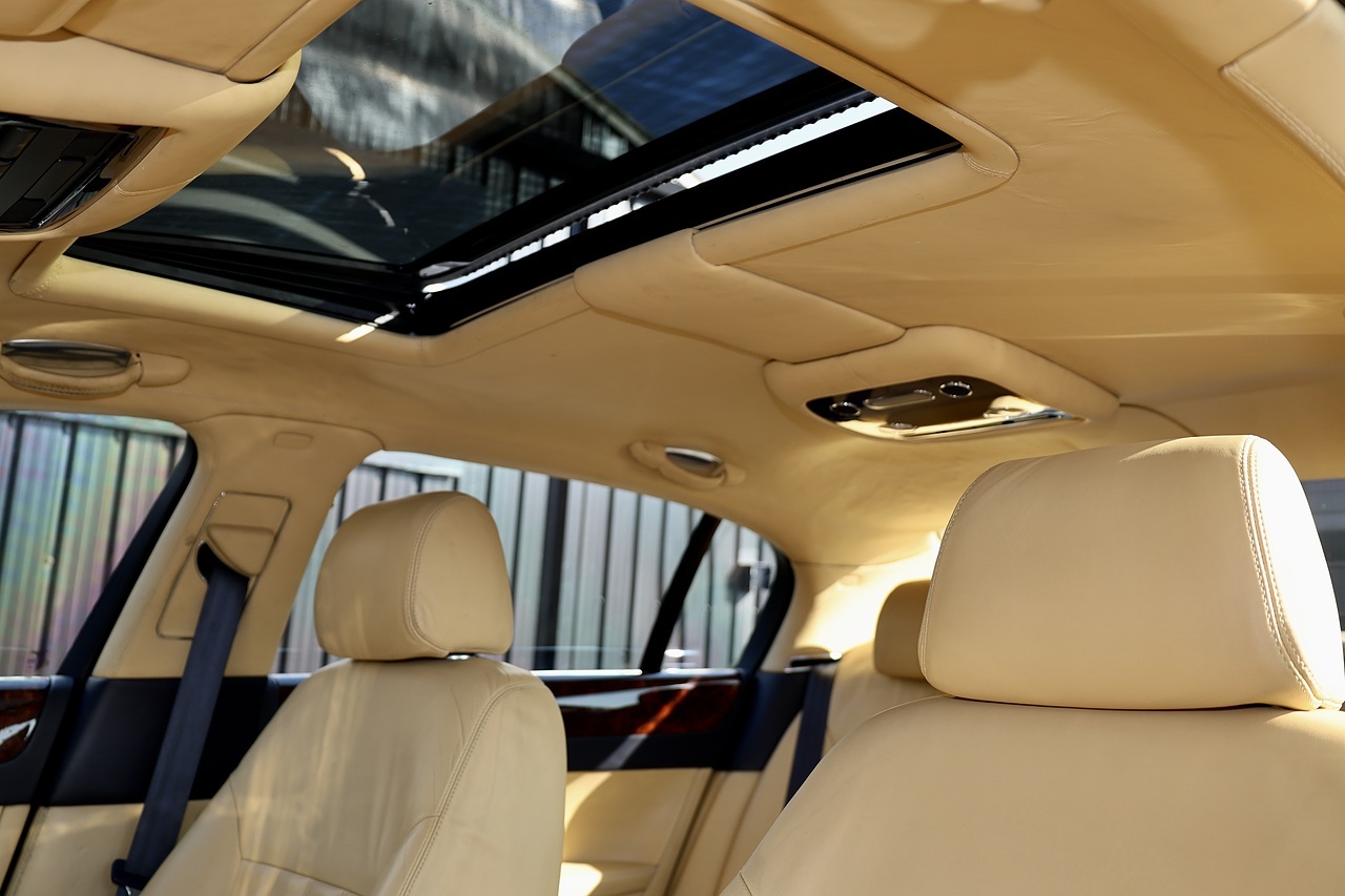 Bentley Continental Flying Spur 6.0 W12 +  4 Seats + High Spec + Previously Sold by Ourselves - Large 11