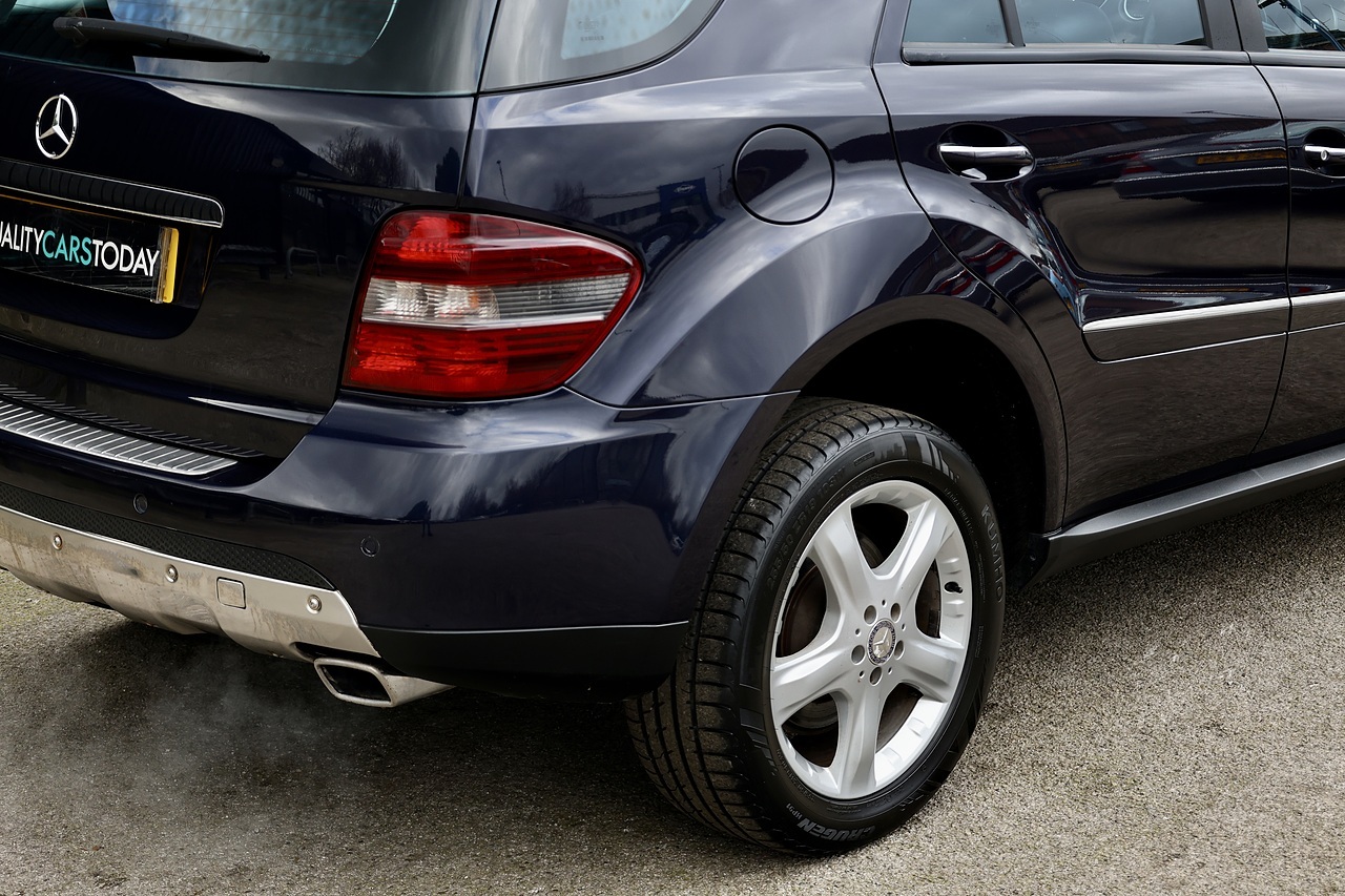 Mercedes-Benz ML 280 CCDI Sport 1 Former Keeper + Full Service History - Large 19