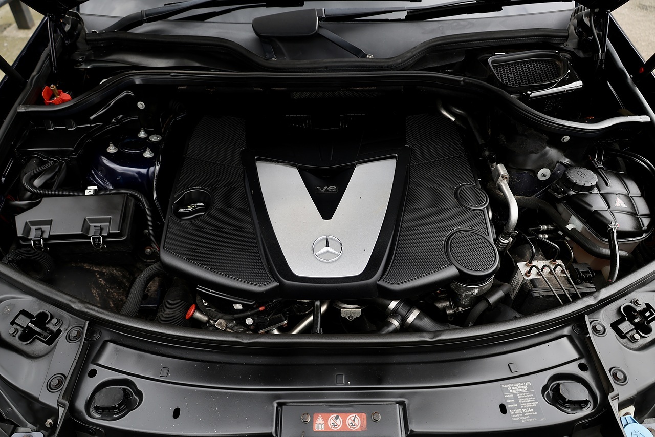 Mercedes-Benz ML 280 CCDI Sport 1 Former Keeper + Full Service History - Large 35