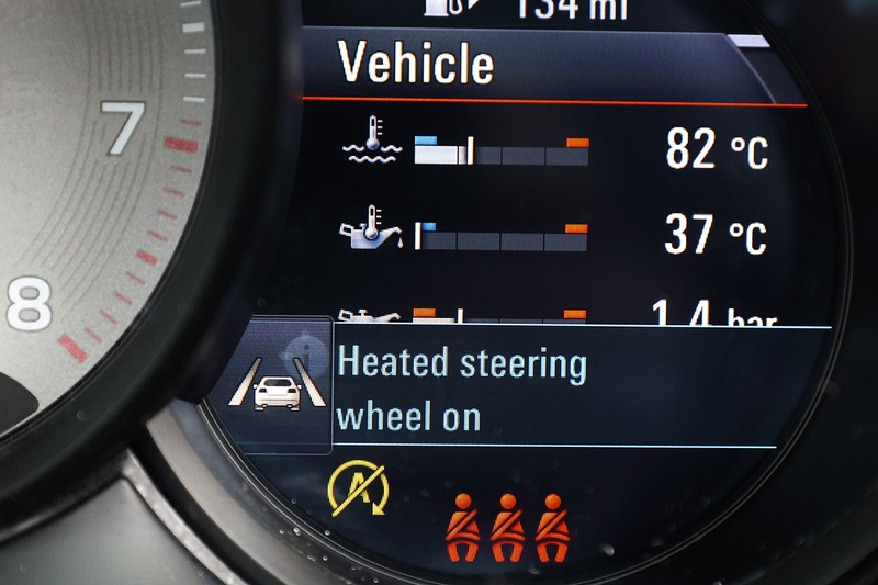 Porsche Macan S 1 Lady Owner + Full Porsche History + Porsche Warranty Image 18