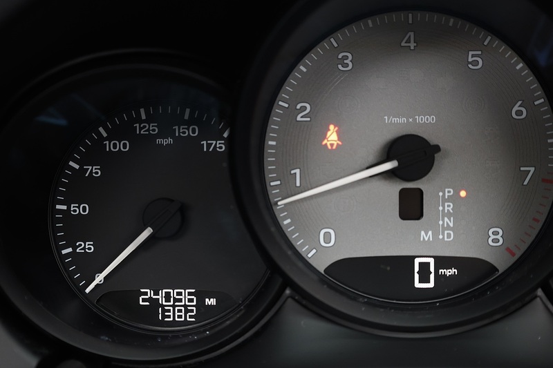 Porsche Macan S 1 Lady Owner + Full Porsche History + Porsche Warranty Image 19