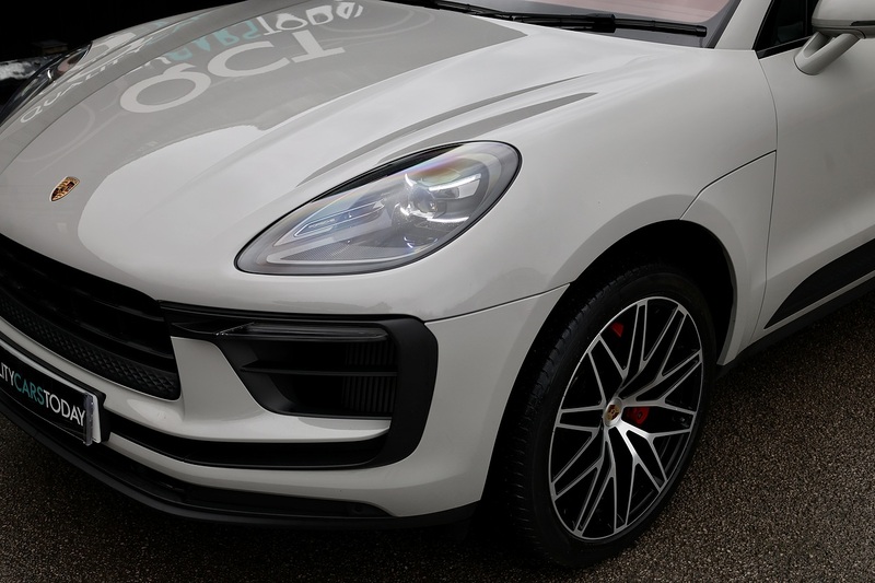 Porsche Macan S 1 Lady Owner + Full Porsche History + Porsche Warranty Image 31
