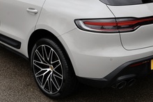 Porsche Macan S 1 Lady Owner + Full Porsche History + Porsche Warranty - Thumb 34