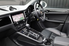 Porsche Macan S 1 Lady Owner + Full Porsche History + Porsche Warranty - Thumb 8