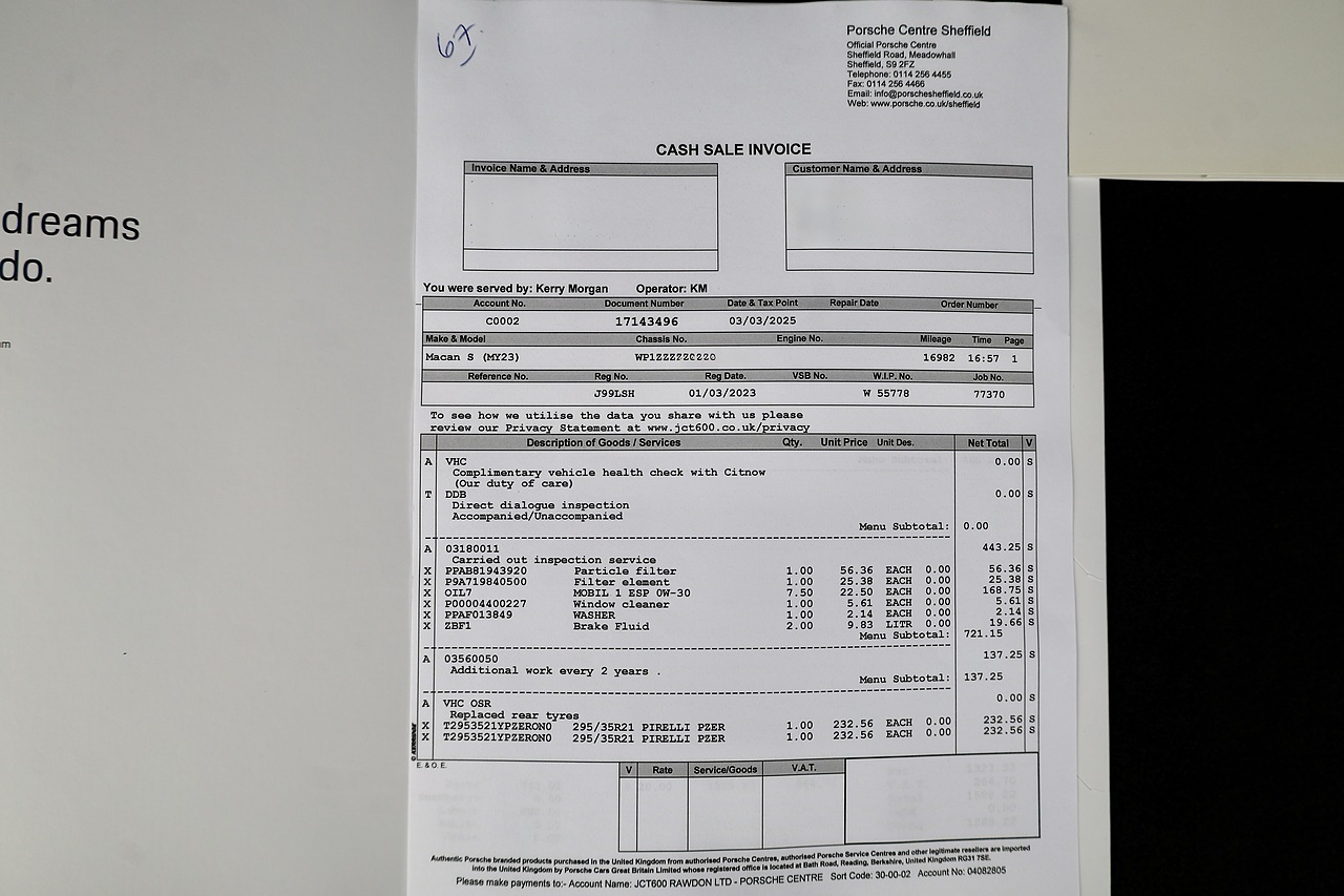 Porsche Macan S 1 Lady Owner + Full Porsche History + Porsche Warranty - Large 38