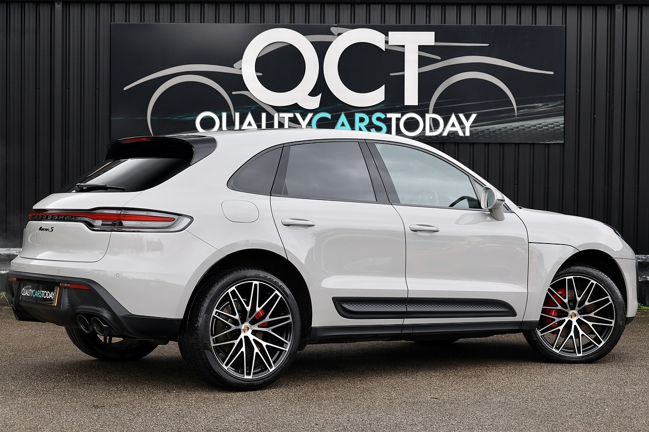 Porsche Macan S 1 Lady Owner + Full Porsche History + Porsche Warranty - Large 11