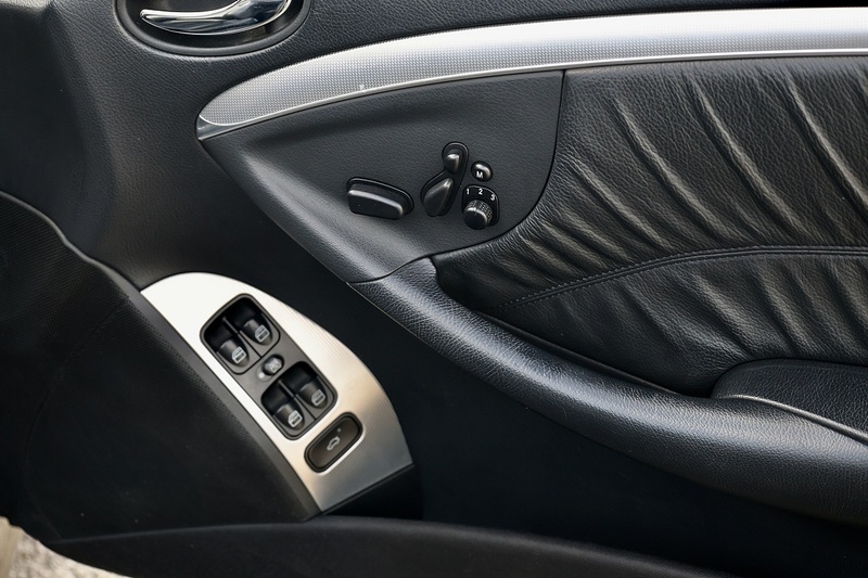 Mercedes-Benz CLK 280 AMG Sport Convertible 2 Former Keepers + Desirable Specification Image 19