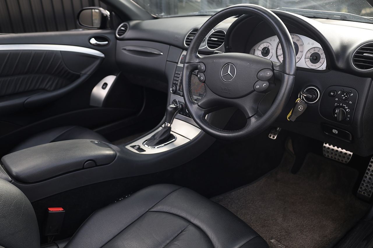 Mercedes-Benz CLK 280 AMG Sport Convertible 2 Former Keepers + Desirable Specification - Large 20