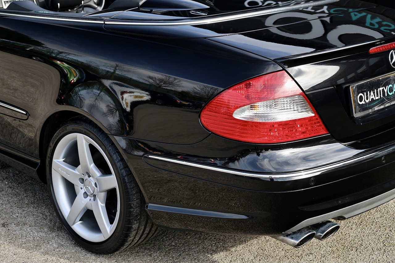 Mercedes-Benz CLK 280 AMG Sport Convertible 2 Former Keepers + Desirable Specification - Large 27
