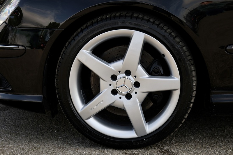 Mercedes-Benz CLK 280 AMG Sport Convertible 2 Former Keepers + Desirable Specification Image 30