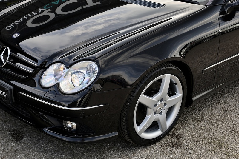 Mercedes-Benz CLK 280 AMG Sport Convertible 2 Former Keepers + Desirable Specification Image 24