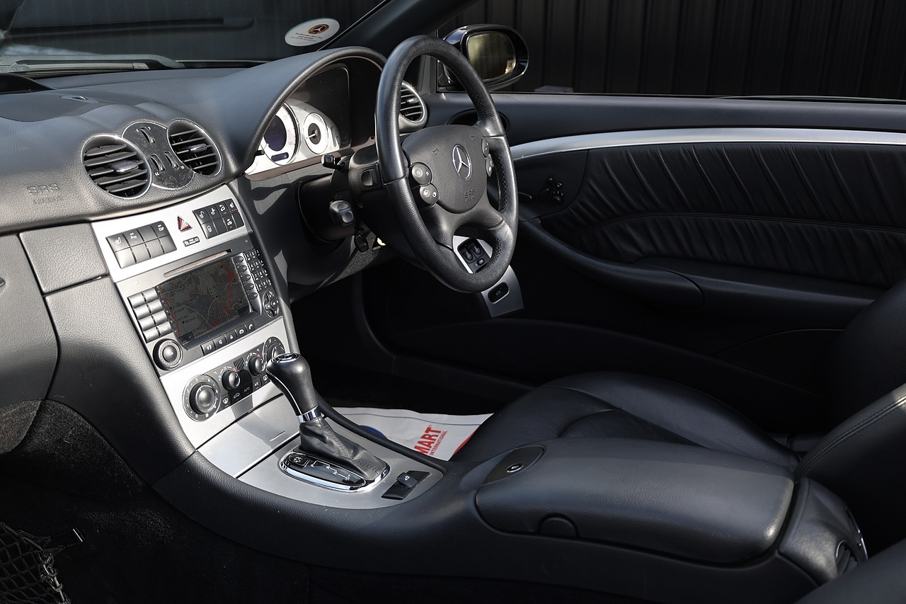 Mercedes-Benz CLK 280 AMG Sport Convertible 2 Former Keepers + Desirable Specification - Large 6