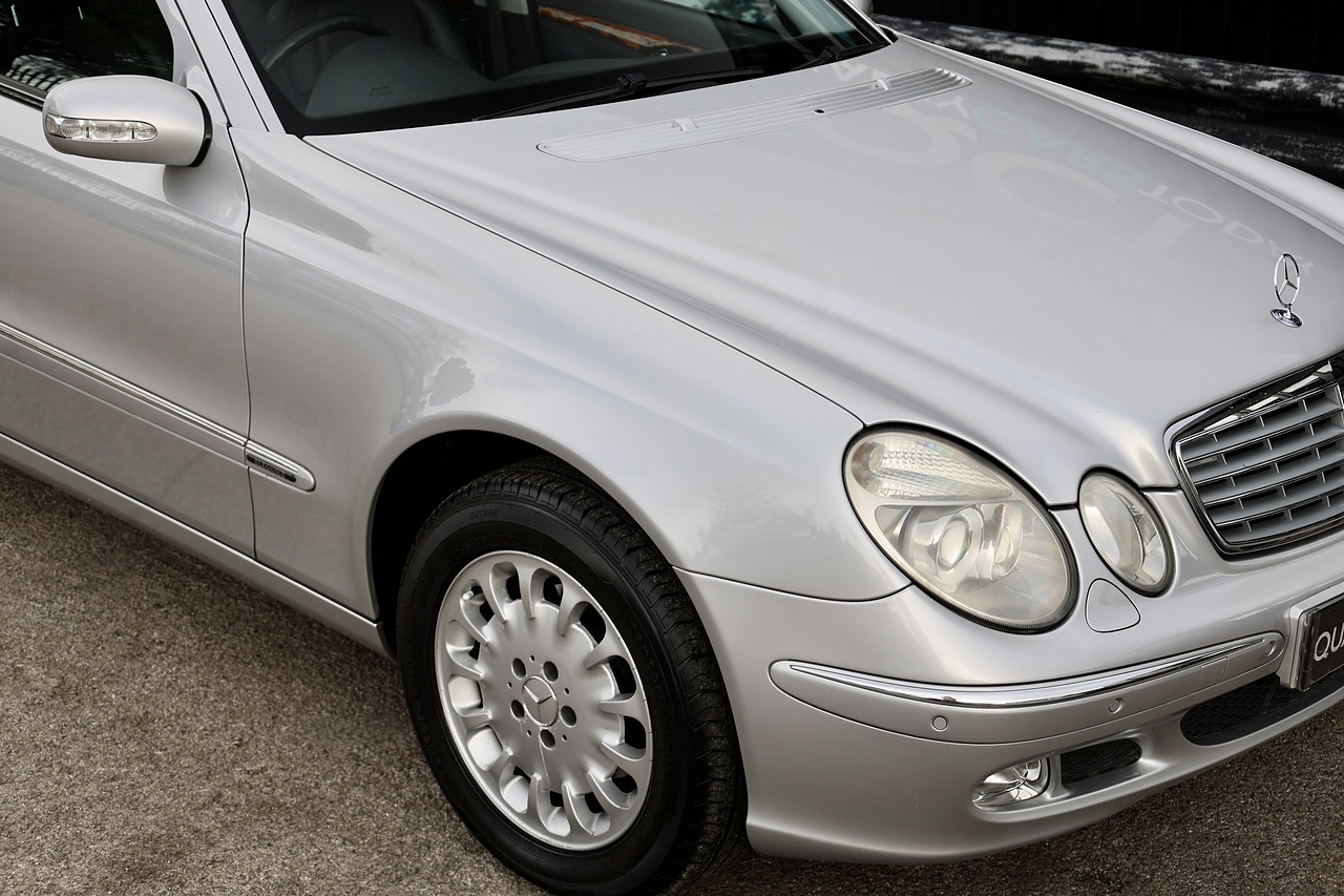 Mercedes-Benz E240 Elegance Previously Supplied by Ourselves + 15 Services - Large 25