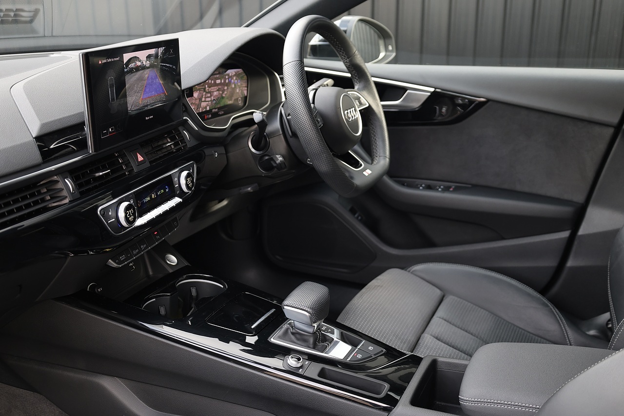 Audi A5 S-Line Black Edition Audi Warranty + Virtual Cockpit + Black Edition - Large 8