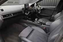 Audi A5 S-Line Black Edition Audi Warranty + Virtual Cockpit + Black Edition - Thumb 2