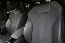 Audi A5 S-Line Black Edition Audi Warranty + Virtual Cockpit + Black Edition - Thumb 28