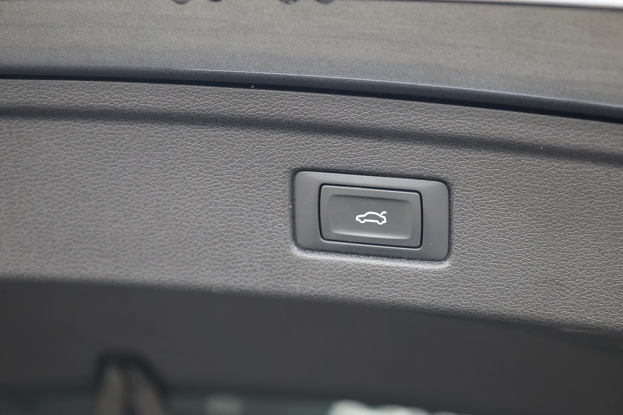 Audi A5 S-Line Black Edition Audi Warranty + Virtual Cockpit + Black Edition - Large 31