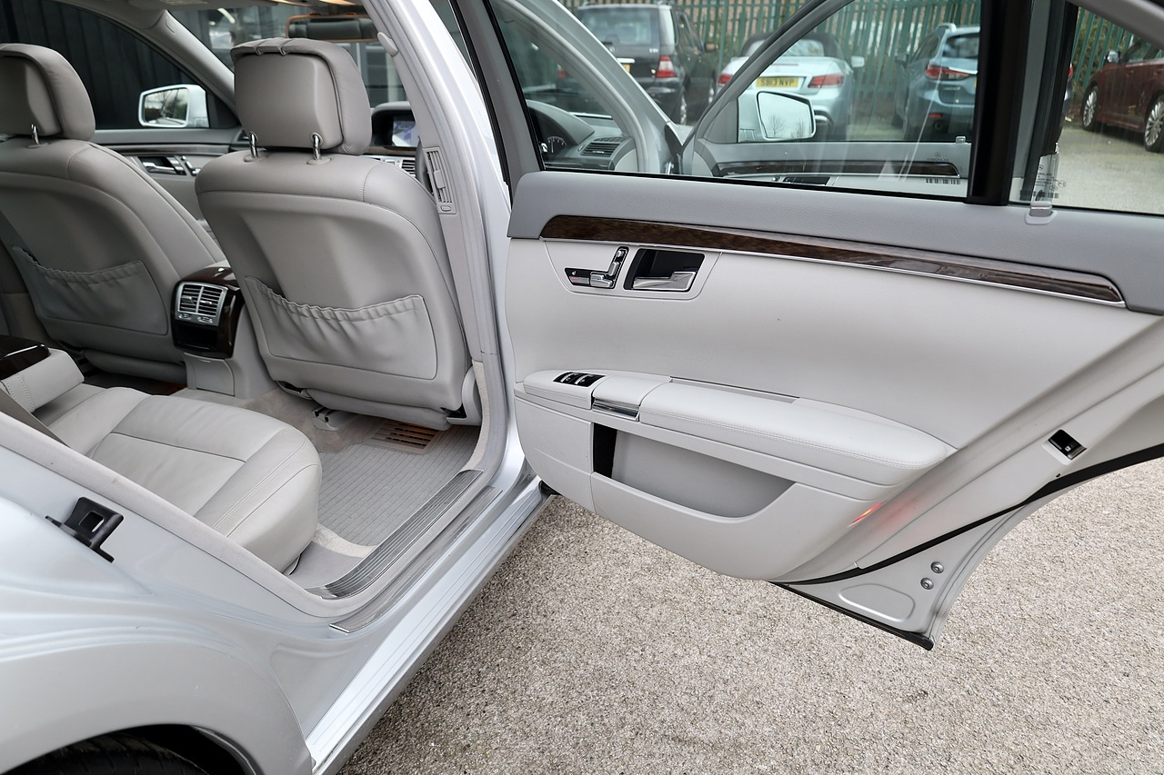 Mercedes-Benz S350 L Full Mercedes Main Dealer History + Panoramic Roof - Large 23
