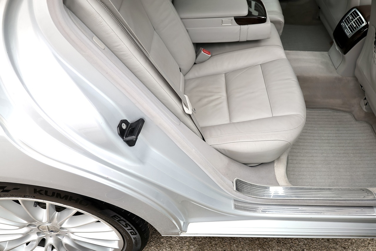 Mercedes-Benz S350 L Full Mercedes Main Dealer History + Panoramic Roof - Large 24