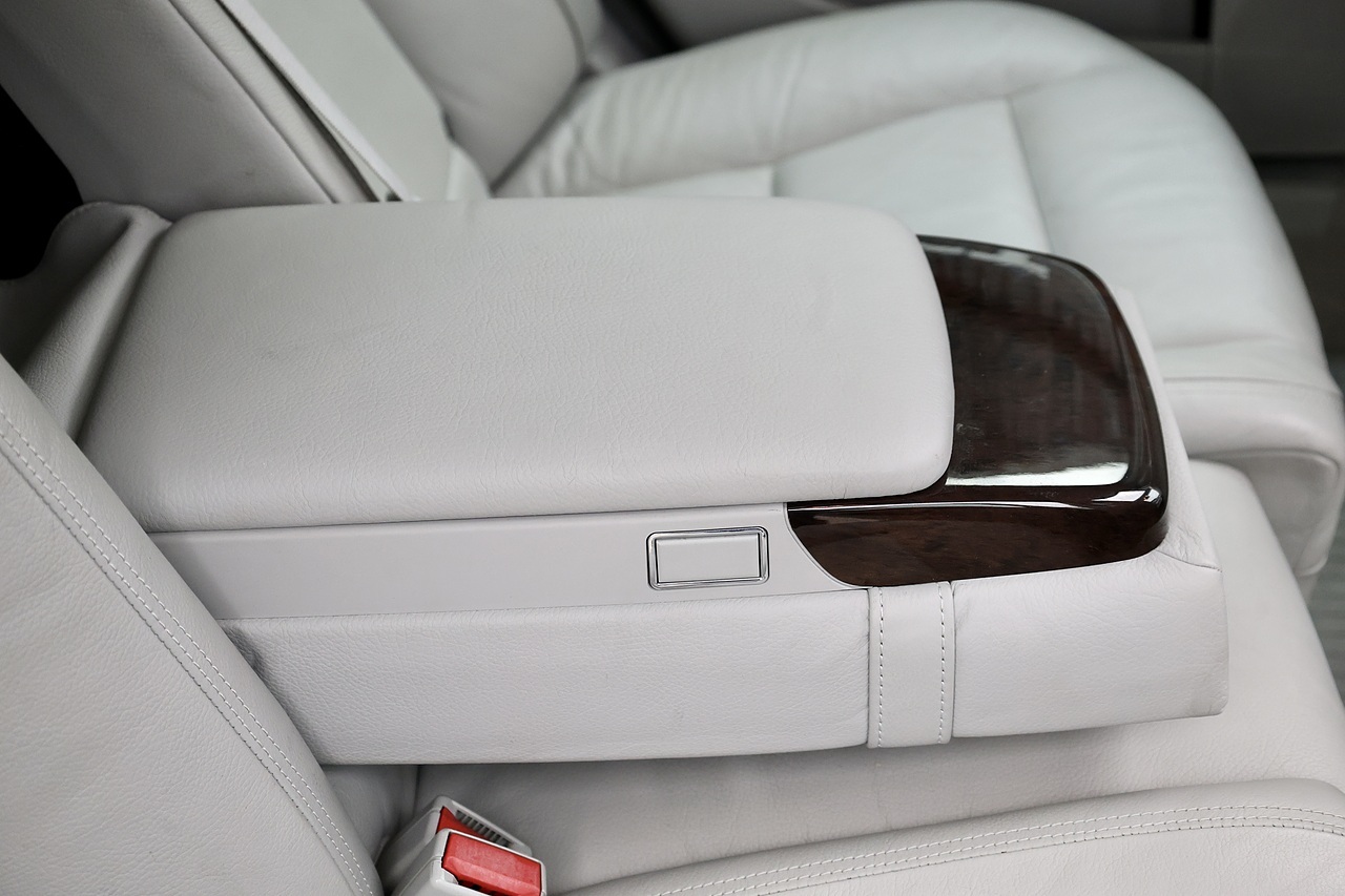 Mercedes-Benz S350 L Full Mercedes Main Dealer History + Panoramic Roof - Large 26