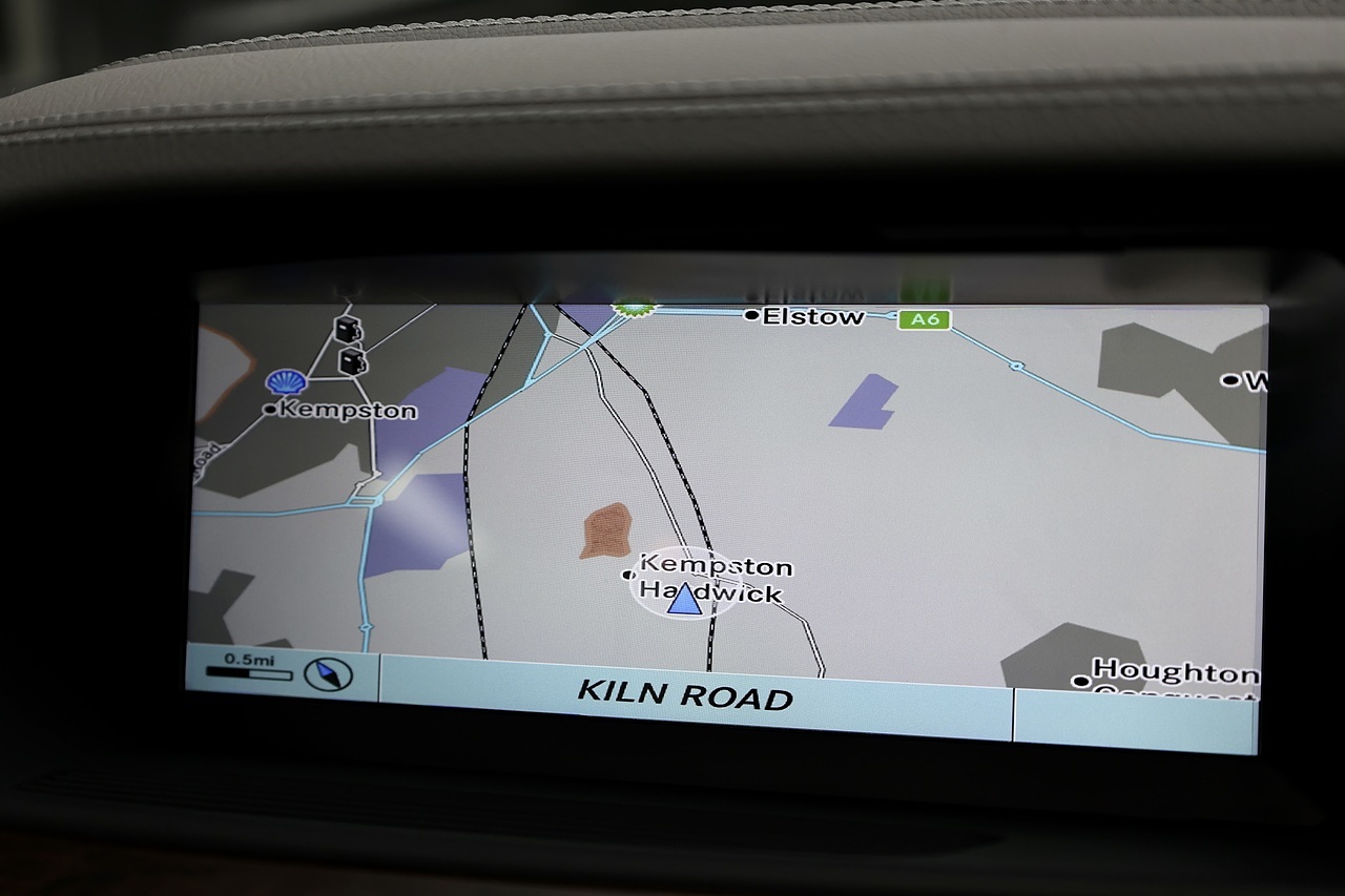 Mercedes-Benz S350 L Full Mercedes Main Dealer History + Panoramic Roof - Large 30