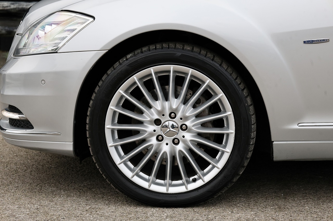 Mercedes-Benz S350 L Full Mercedes Main Dealer History + Panoramic Roof - Large 39