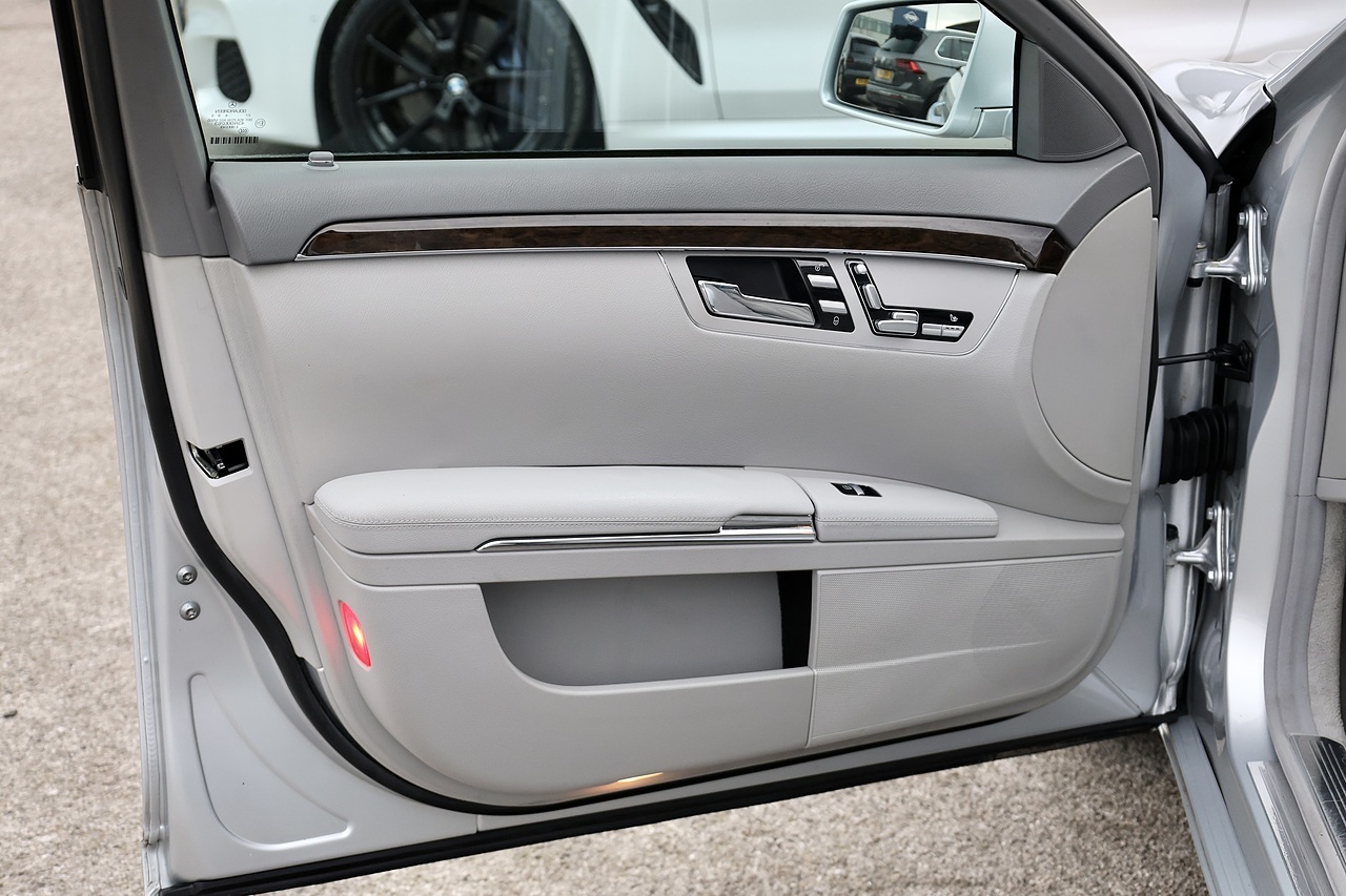 Mercedes-Benz S350 L Full Mercedes Main Dealer History + Panoramic Roof - Large 43