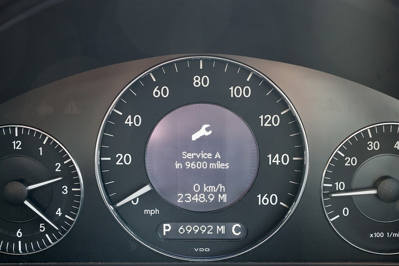 Mercedes-Benz CLK 320 Elegance Factory AMG Styling + AMG Wheels + Sunroof + Very Rare Image 15