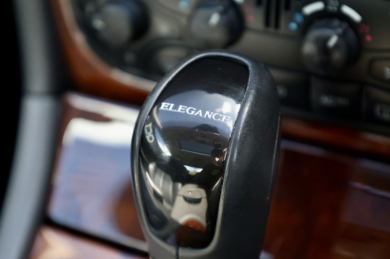 Mercedes-Benz CLK 320 Elegance Factory AMG Styling + AMG Wheels + Sunroof + Very Rare Image 17