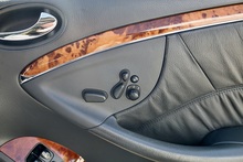 Mercedes-Benz CLK 320 Elegance Factory AMG Styling + AMG Wheels + Sunroof + Very Rare - Thumb 18