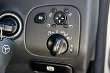 Mercedes-Benz CLK 320 Elegance Factory AMG Styling + AMG Wheels + Sunroof + Very Rare - Thumb 19