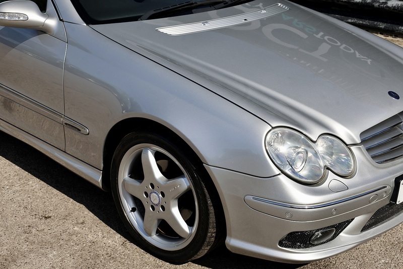 Mercedes-Benz CLK 320 Elegance Factory AMG Styling + AMG Wheels + Sunroof + Very Rare Image 27