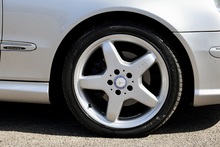 Mercedes-Benz CLK 320 Elegance Factory AMG Styling + AMG Wheels + Sunroof + Very Rare - Thumb 37