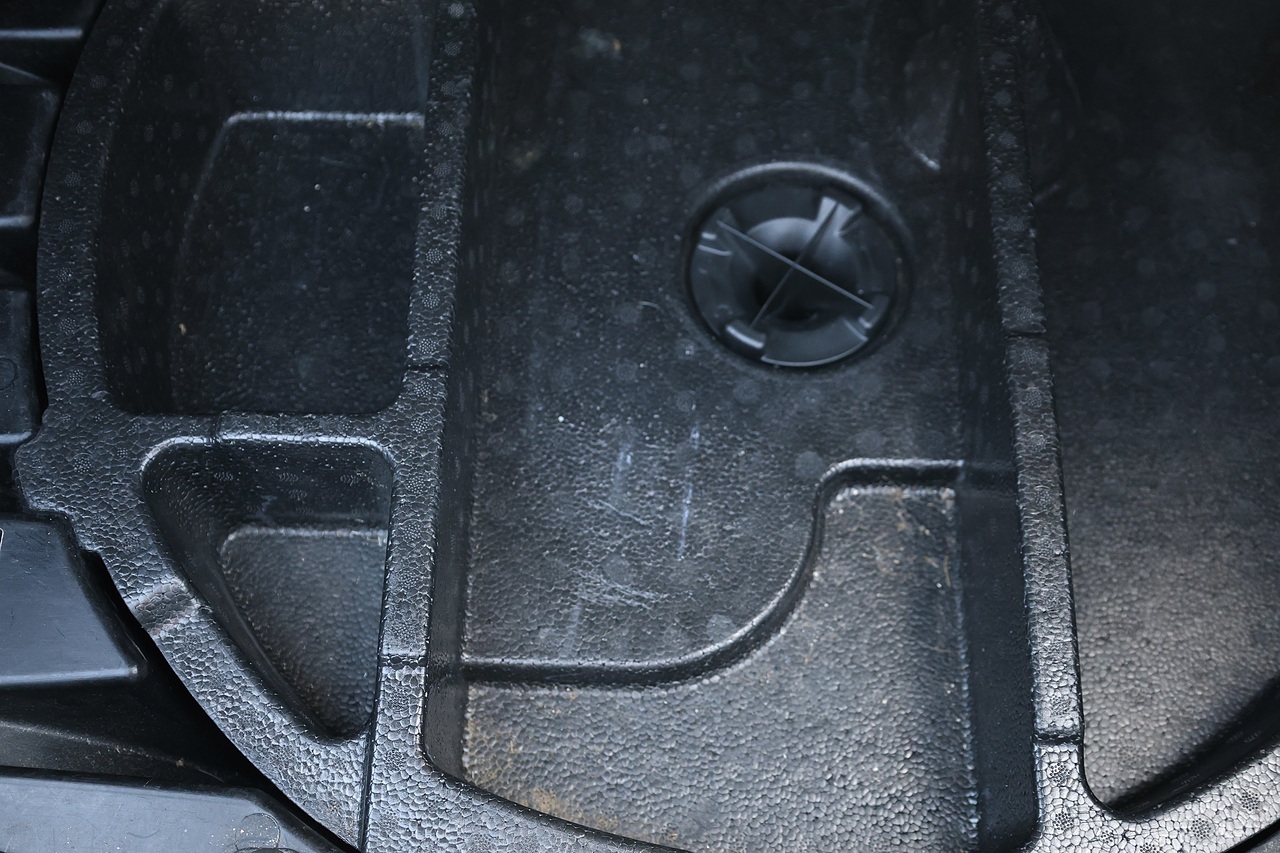 Mercedes-Benz CLK 320 Elegance Factory AMG Styling + AMG Wheels + Sunroof + Very Rare - Large 30