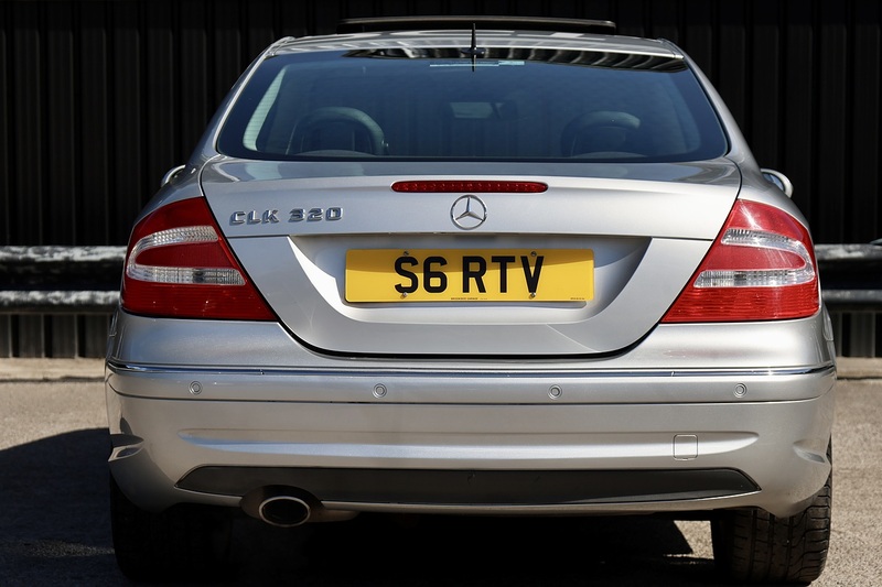 Mercedes-Benz CLK 320 Elegance Factory AMG Styling + AMG Wheels + Sunroof + Very Rare Image 4