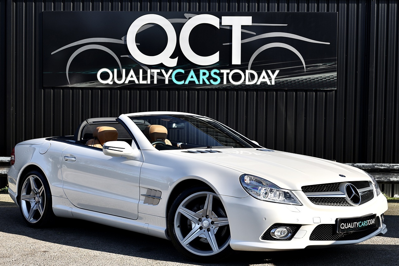 Mercedes-Benz SL 350 AMG Sport Pack AMG Sports Pack + Pano Roof + Air Scarf - Large 0