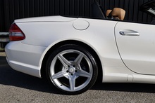 Mercedes-Benz SL 350 AMG Sport Pack AMG Sports Pack + Pano Roof + Air Scarf - Thumb 16