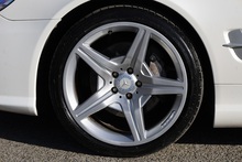 Mercedes-Benz SL 350 AMG Sport Pack AMG Sports Pack + Pano Roof + Air Scarf - Thumb 33