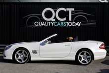 Mercedes-Benz SL 350 AMG Sport Pack AMG Sports Pack + Pano Roof + Air Scarf - Thumb 1