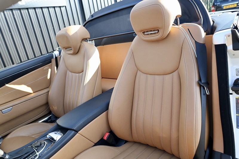 Mercedes-Benz SL 350 AMG Sport Pack AMG Sports Pack + Pano Roof + Air Scarf Image 8